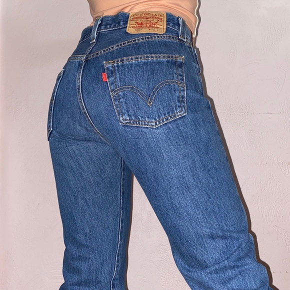 Levi’s 501 Jeans - Picture 6 of 15